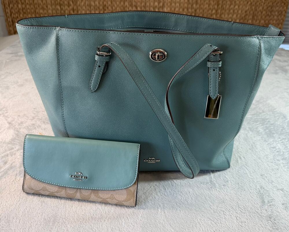 Coach New York Turnlock Teal Blue Leather Tote